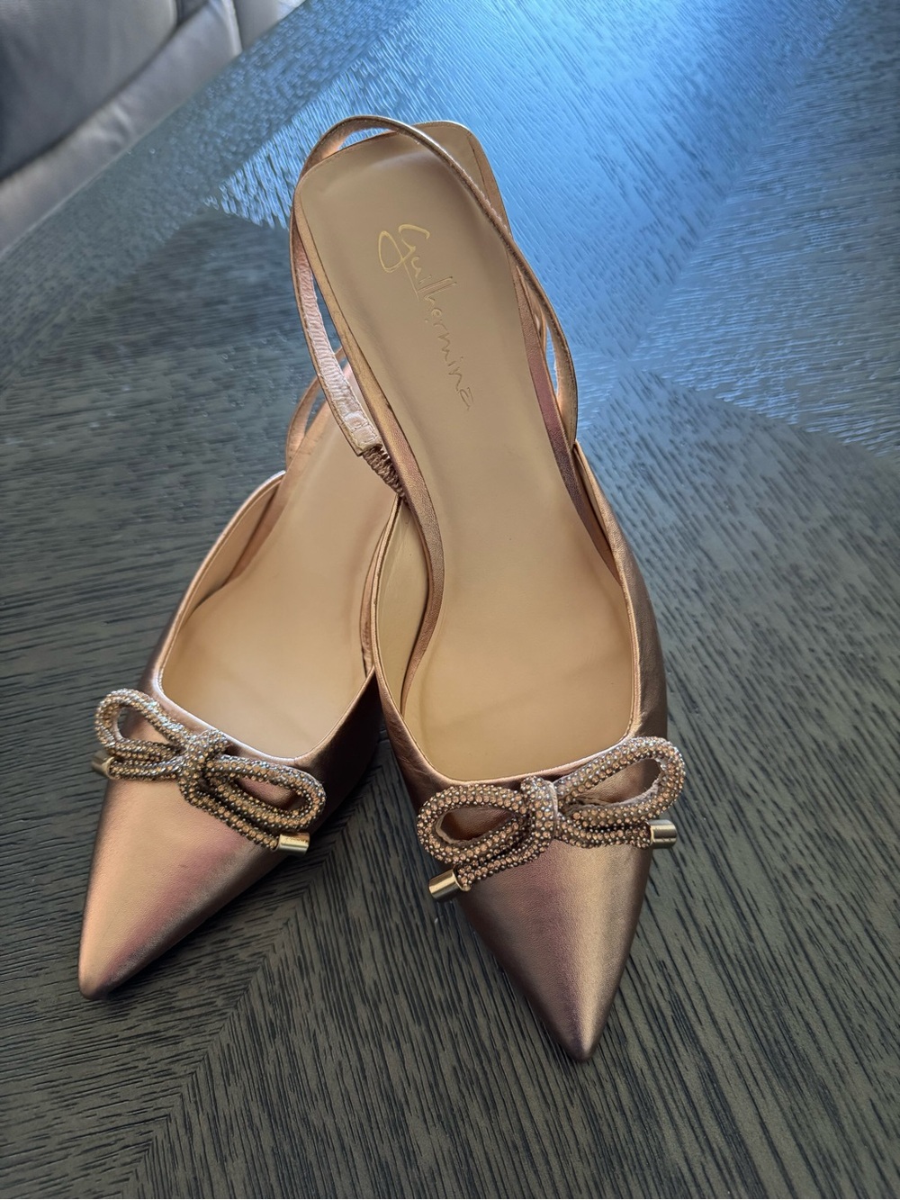 Guilhermina Anthropologie gold crystal bow metallic slingback heel pointed toe 7